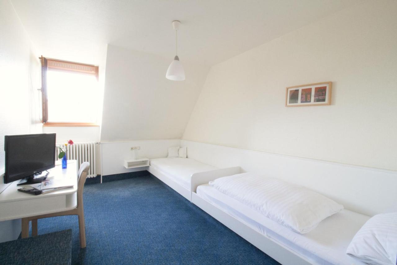 Hotel Krone Strassdorf Швебиш-Гмюнд Экстерьер фото