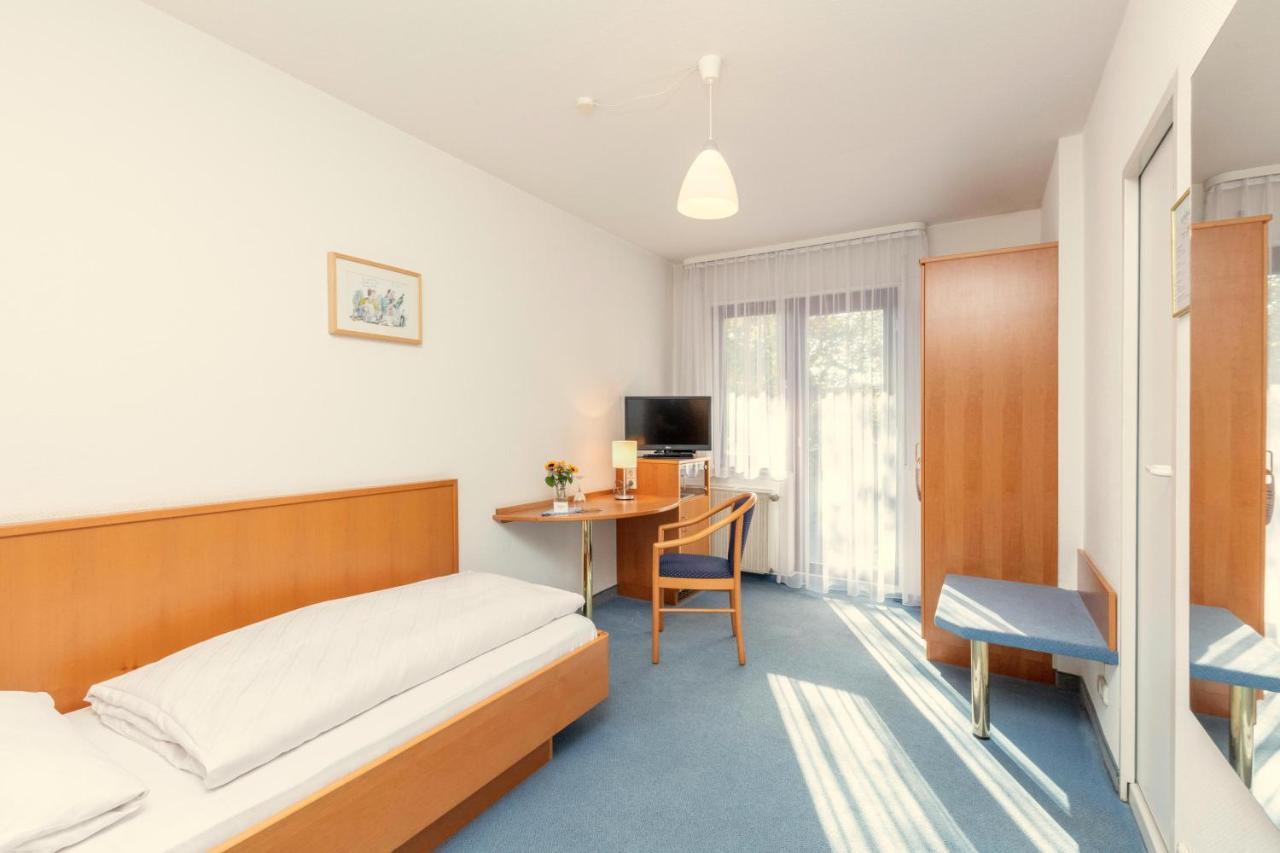 Hotel Krone Strassdorf Швебиш-Гмюнд Экстерьер фото